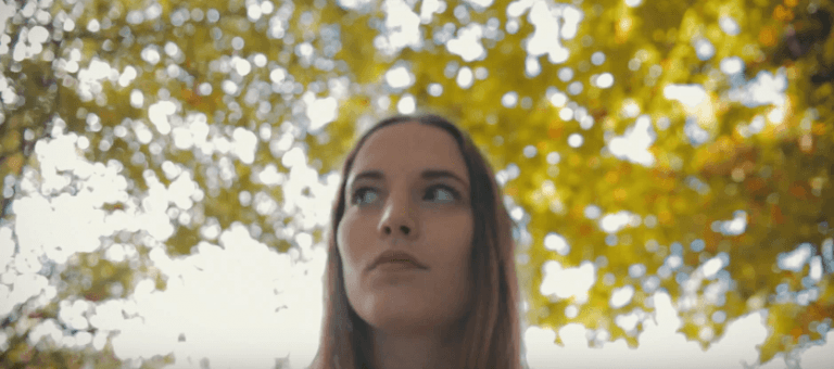 Thaïs Té – Little Liar