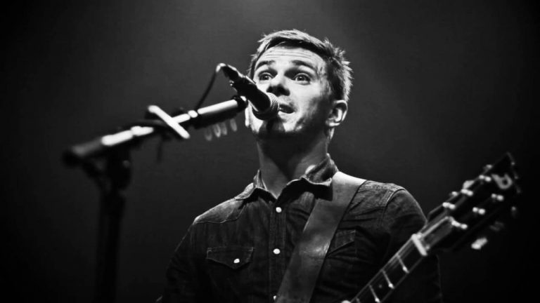 ORANGE BUZZ – Oublie moi