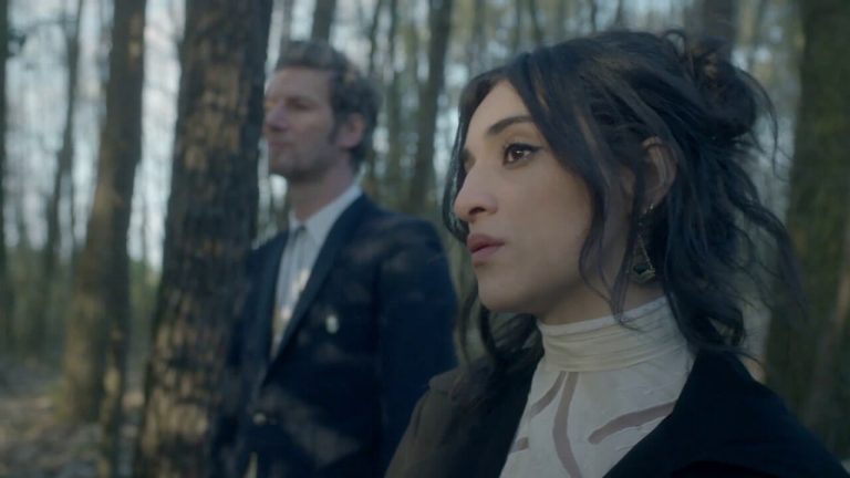Bertrand Belin – Le mot juste (Le beau geste) [avec Camélia Jordana]
