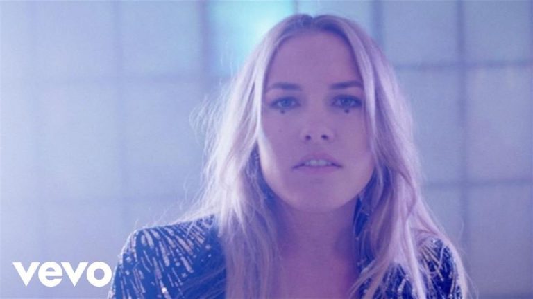 Alex Maxwell – Letting You Know