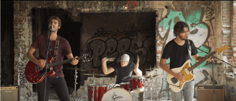 PARANOID WAVES – LET IT RIDE