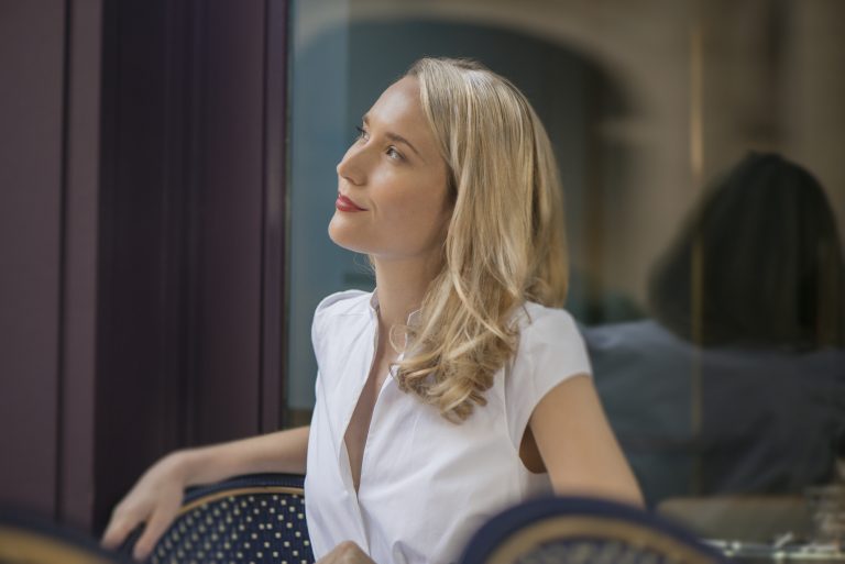 Sarah McKenzie – Paris In The Rain