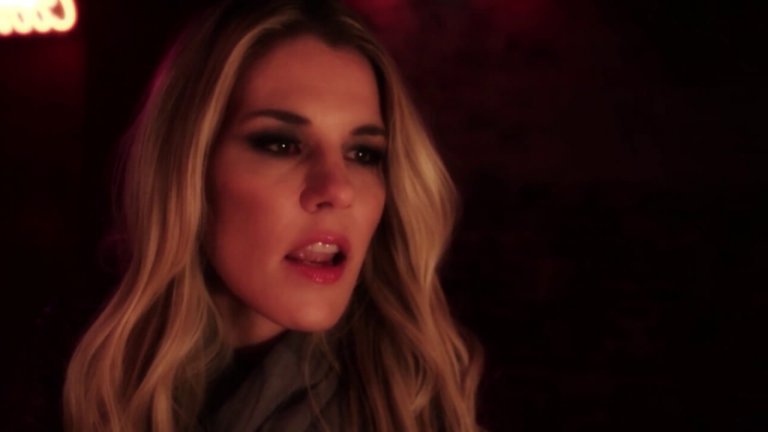 Jennifer Paige – Devil&rsquo;s in the Details