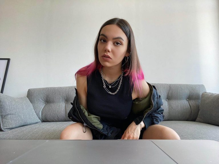 Anthea – 3e DOIGT (clip confiné) (2020)
