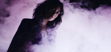 Julia Jean-Baptiste - Faux amours (clip officiel) (2021)