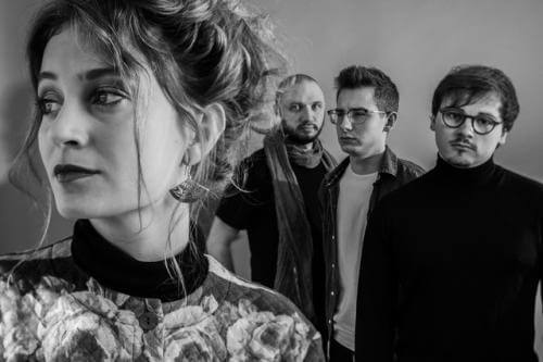 Phoebe – Naughty Boy
