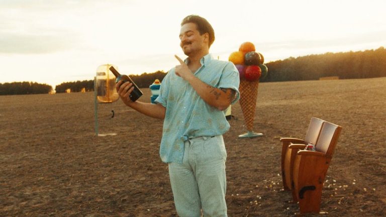MILKY CHANCE – GLASS OF WINE