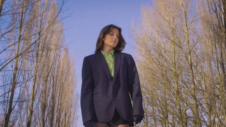 Emma Hoet – Ne t&rsquo;en fais pas (2024)