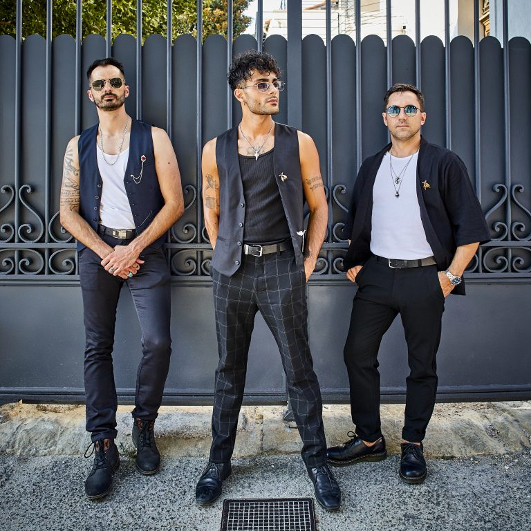 Nova Shapers frappe fort avec leur premier single « Blurry Lines »