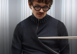 Claude une voix du désenchantement qui invite à danser à Marcq-en-Baroeul (2025) Claude_2024_© Geray Mena