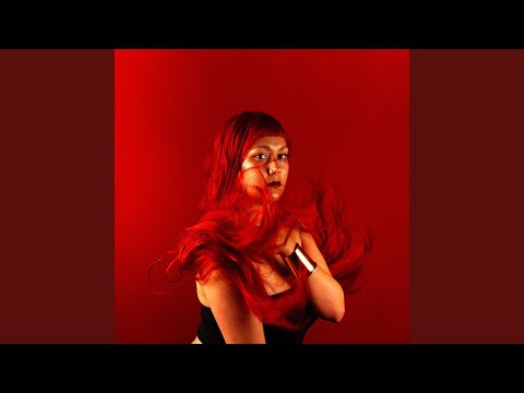 FEMME ÉCARLATE – FIÈVRE ROUGE (clip officiel 2025)