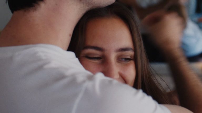 Félix Radu – Parler c&rsquo;est déjà faire l&rsquo;amour (2025)