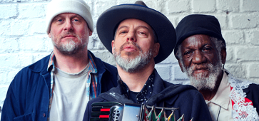Interview JAVA x Winston McAnuff en concert au Splendid de Lille (2026) java-mcanuuf-carre_
