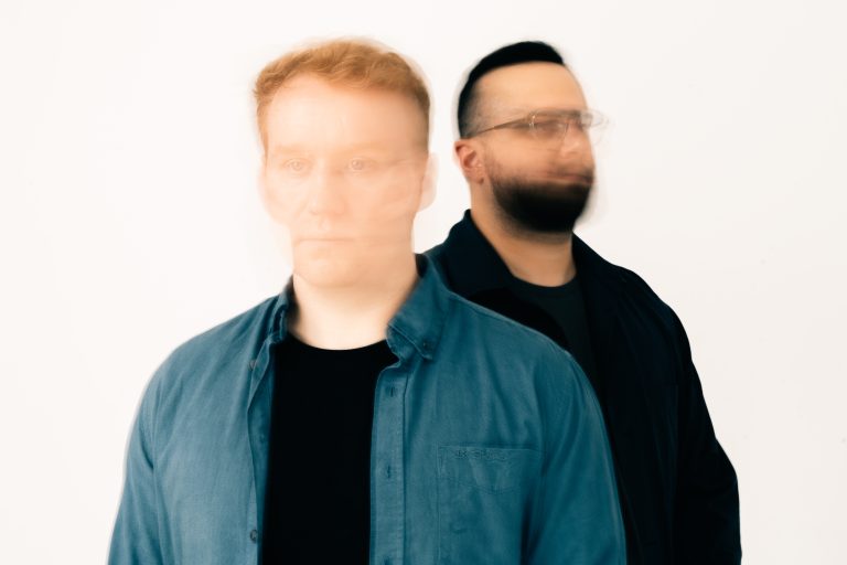 Kazimi fait monter la température avec « Errant Nodes », un single entre jazz et électro (2026)