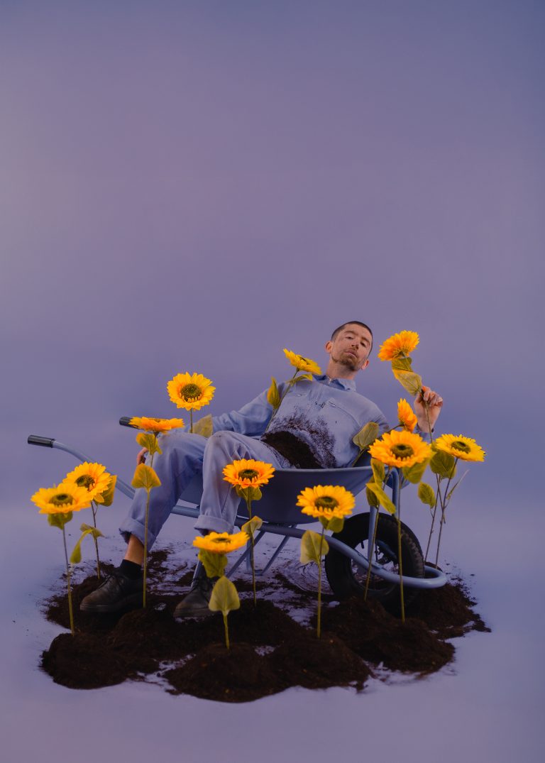 ONDES : Le spleen électrique d’une génération connectée avec "Merde Immense" (2026)