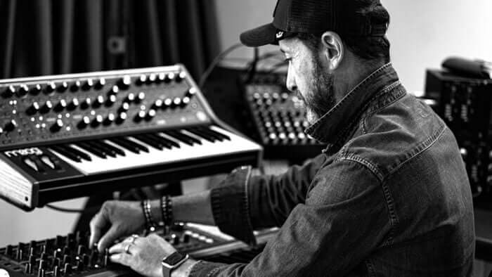 Franck Marchal - Passing Road